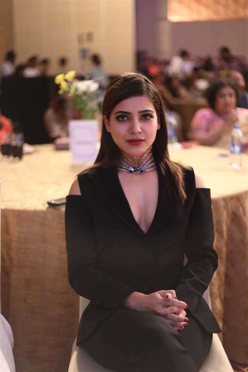 South Scope Lifestyle Awards 2016 event held at Chennai. Celebs like Vijay Sethupathi, Samantha Ruth Prabhu, Latha Rajinikanth, Aishwarya Dhanush, Soundarya Ashwin, Madhumitha, Manchu Lakshmi, Sanjana Galrani, Mariazeena Johnson, Raashi Khanna and others graced the event. South Scope Lifestyle Awards 2016,South Scope Lifestyle Awards,Vijay Sethupathi,Samantha Ruth Prabhu,Latha Rajinikanth,Aishwarya Dhanush,Soundarya Ashwin,Madhumitha,Manchu Lakshmi,Sanjana Galrani,Mariazeena Johnson,Raashi Khanna