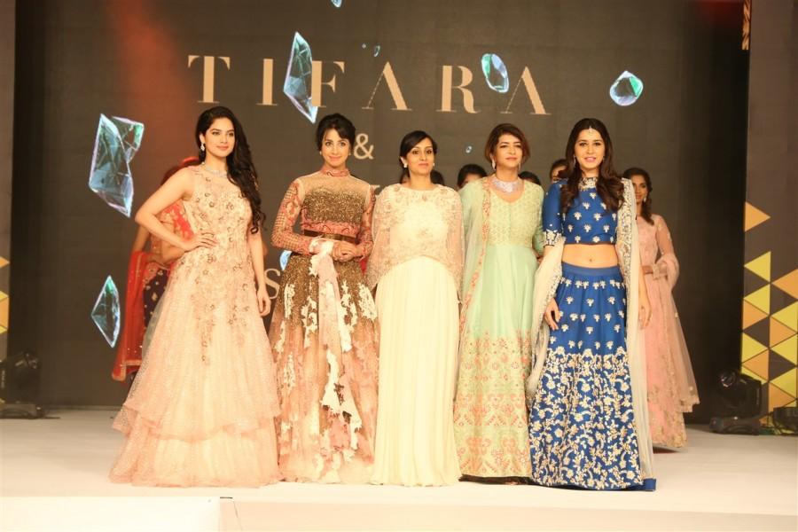 South Scope Lifestyle Awards 2016 event held at Chennai. Celebs like Vijay Sethupathi, Samantha Ruth Prabhu, Latha Rajinikanth, Aishwarya Dhanush, Soundarya Ashwin, Madhumitha, Manchu Lakshmi, Sanjana Galrani, Mariazeena Johnson, Raashi Khanna and others graced the event. South Scope Lifestyle Awards 2016,South Scope Lifestyle Awards,Vijay Sethupathi,Samantha Ruth Prabhu,Latha Rajinikanth,Aishwarya Dhanush,Soundarya Ashwin,Madhumitha,Manchu Lakshmi,Sanjana Galrani,Mariazeena Johnson,Raashi Khanna