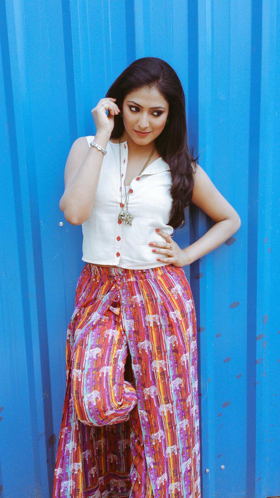 Haripriya Haripriya,actress Haripriya,Haripriya pics,Haripriya pics latest pics,south indian actress,telugu actress,actress pics