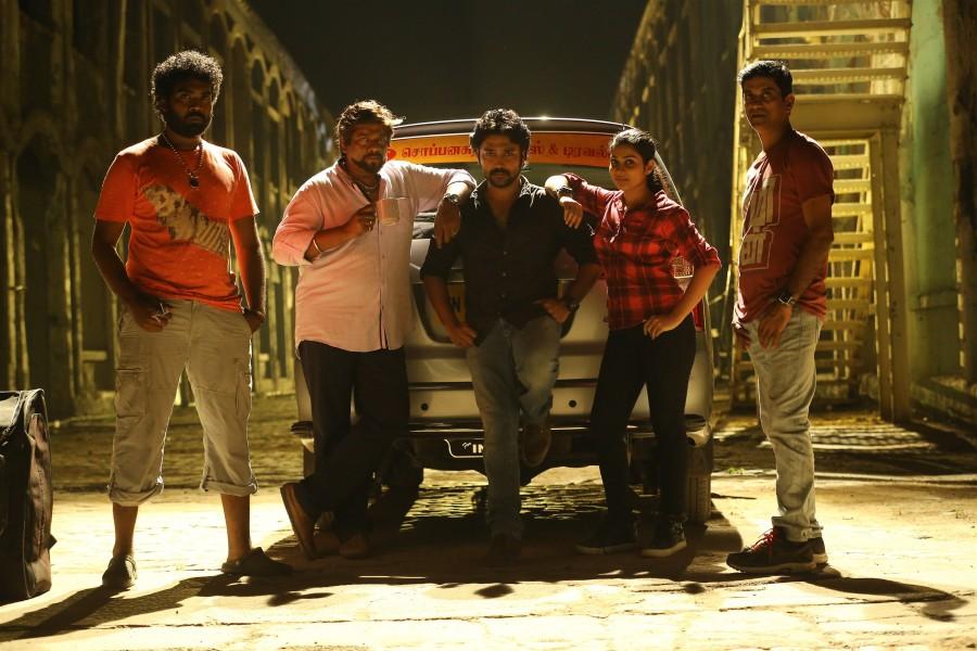 'Thittam Poattu Thirudura Kootam', a film on the most popular game and the happenings around the film, shot a very important sequence of the film involving all the artiste including The Hero Thittam Poattu Thirudura Kootam,Chandran,Kayal Chandran,Satna Titus,Thittam Poattu Thirudura Kootam working stills,Thittam Poattu Thirudura Kootam working pics,Thittam Poattu Thirudura Kootam working images,Thittam Poattu Thirudura Kootam working photos,T