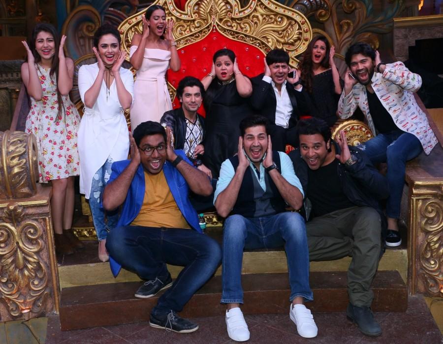 Tv actor likes Bharti Singh, Sumeet Vyas, Krushna Abhishek, Sudesh Lahiri, Aditi Bhatia, Manan Desai, Amruta Khanvilkar, Mona Singh, Ssumier Pasricha aka Pammy Aunty, Ssharad Malhotra, Nia Sharma and Balraj Sayal in Comedy Nights Bachao Taaza. Comedy Nights Bachao Taaza,Bharti Singh,Sumeet Vyas,Krushna Abhishek,Sudesh Lahiri,Aditi Bhatia,Manan Desai,Amruta Khanvilkar,Mona Singh,Ssumier Pasricha aka Pammy Aunty,Ssharad Malhotra,Nia Sharma,Balraj Sayal