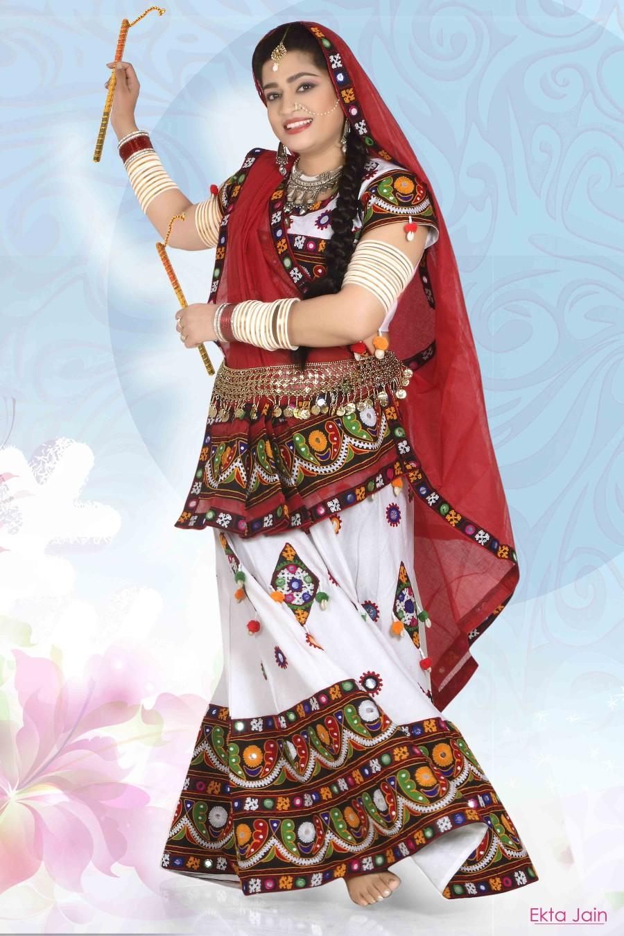 Shree Rajput and Ekta Jain are from Gujarat. They have done ads, serials and films. They got some time to shoot for Navratri as they love Dandiya and garba dance. Shree Rajput,Ekta Jain,Shree Rajput photo shoot,Ekta Jain,Celebs photo shoot,photo shoot,photo shoot for Navratri,Navratri special,Celebs photo shoot for Navratri