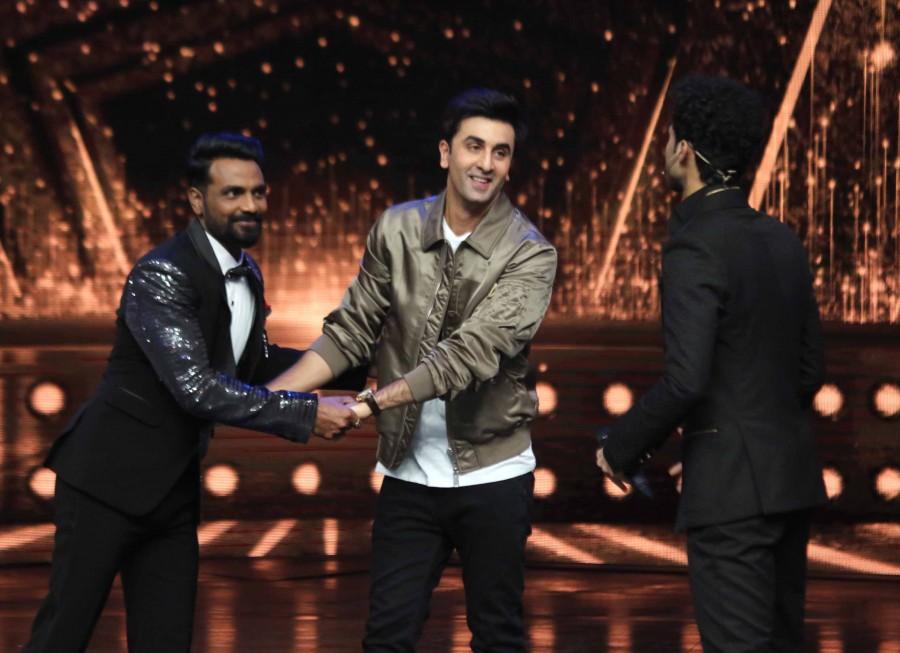 Bollywood actor Ranbir Kapoor promotes 'Ae Dil Hai Mushkil' on the set of Dance+ at RK Studio. Ranbir Kapoor,actor Ranbir Kapoor,Ae Dil Hai Mushkil,Ae Dil Hai Mushkil promotion,Ae Dil Hai Mushkil movie promotions,Ae Dil Hai Mushkil at Dance+,Dance+,Ranbir Kapoor pics,Ranbir Kapoor images,Ranbir Kapoor stills,Ranbir Kapoor pictures