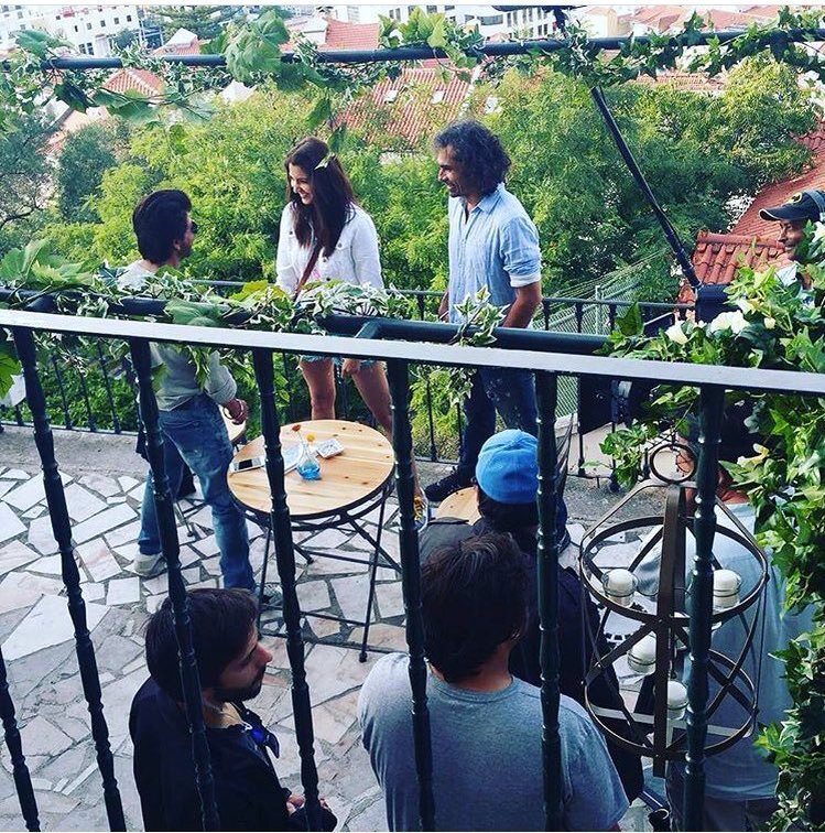 Shah Rukh Khan, Anushka Sharma and Imtiaz Ali on 'The Ring' sets in Lisbon. Shah Rukh Khan,Anushka Sharma,Shah Rukh Khan and Anushka Sharma,SRK and Anushka Sharma,SRK,The Ring,The Ring on the sets,The Ring working stills,The Ring working pics,The Ring working images,The Ring working photos,The Ring working pictures