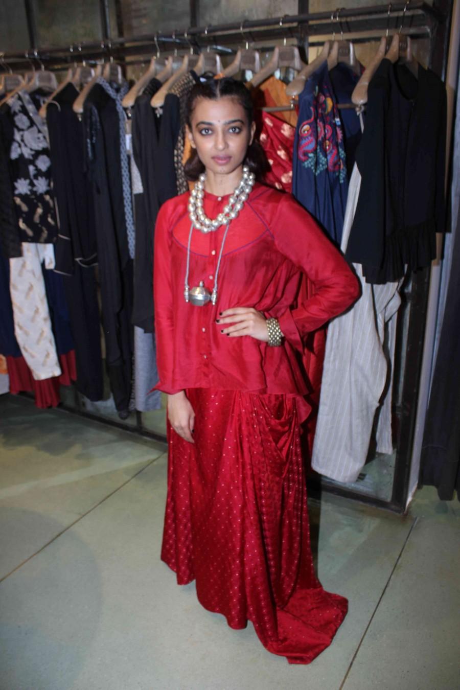 Bollywood actress Radhika Apte unveiled Radhika Apte,Radhika Apte unveiled Festive Edits,Festive Edits,Jade store,Jade store in Mumbai,actress Radhika Apte,Radhika Apte pics,Radhika Apte images,Radhika Apte photos,Radhika Apte stills,Radhika Apte pictures