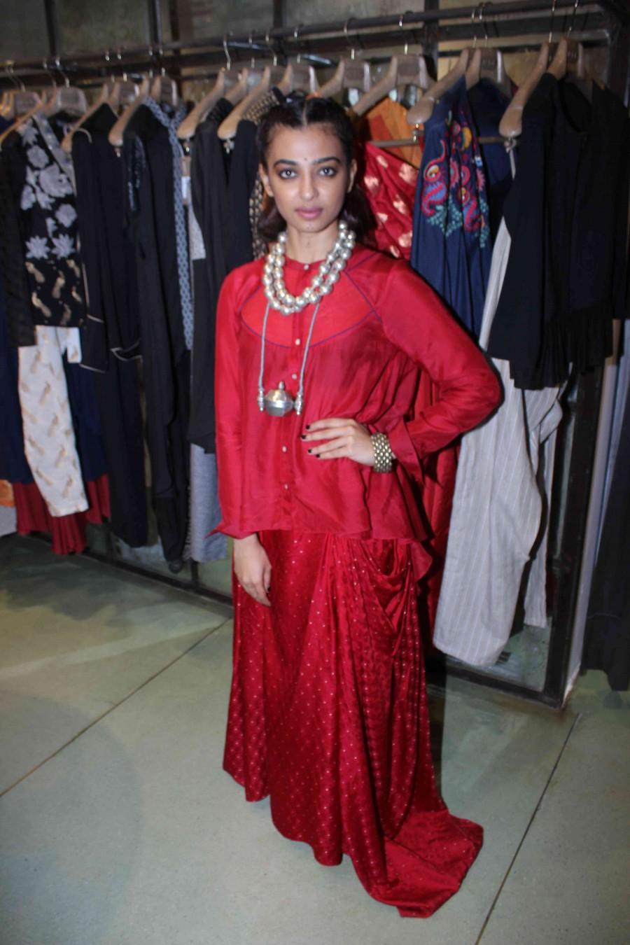 Bollywood actress Radhika Apte unveiled Radhika Apte,Radhika Apte unveiled Festive Edits,Festive Edits,Jade store,Jade store in Mumbai,actress Radhika Apte,Radhika Apte pics,Radhika Apte images,Radhika Apte photos,Radhika Apte stills,Radhika Apte pictures