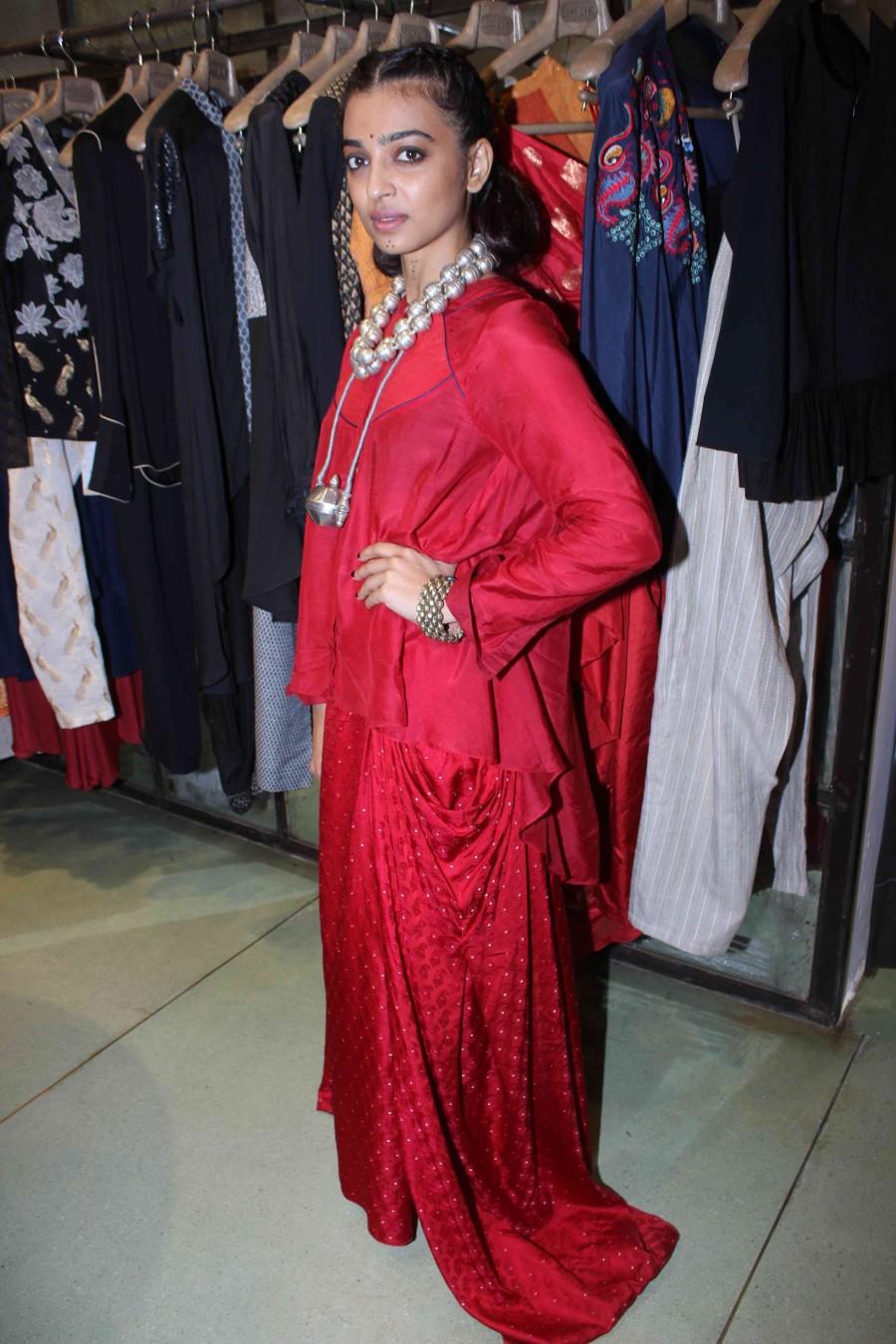 Bollywood actress Radhika Apte unveiled Radhika Apte,Radhika Apte unveiled Festive Edits,Festive Edits,Jade store,Jade store in Mumbai,actress Radhika Apte,Radhika Apte pics,Radhika Apte images,Radhika Apte photos,Radhika Apte stills,Radhika Apte pictures