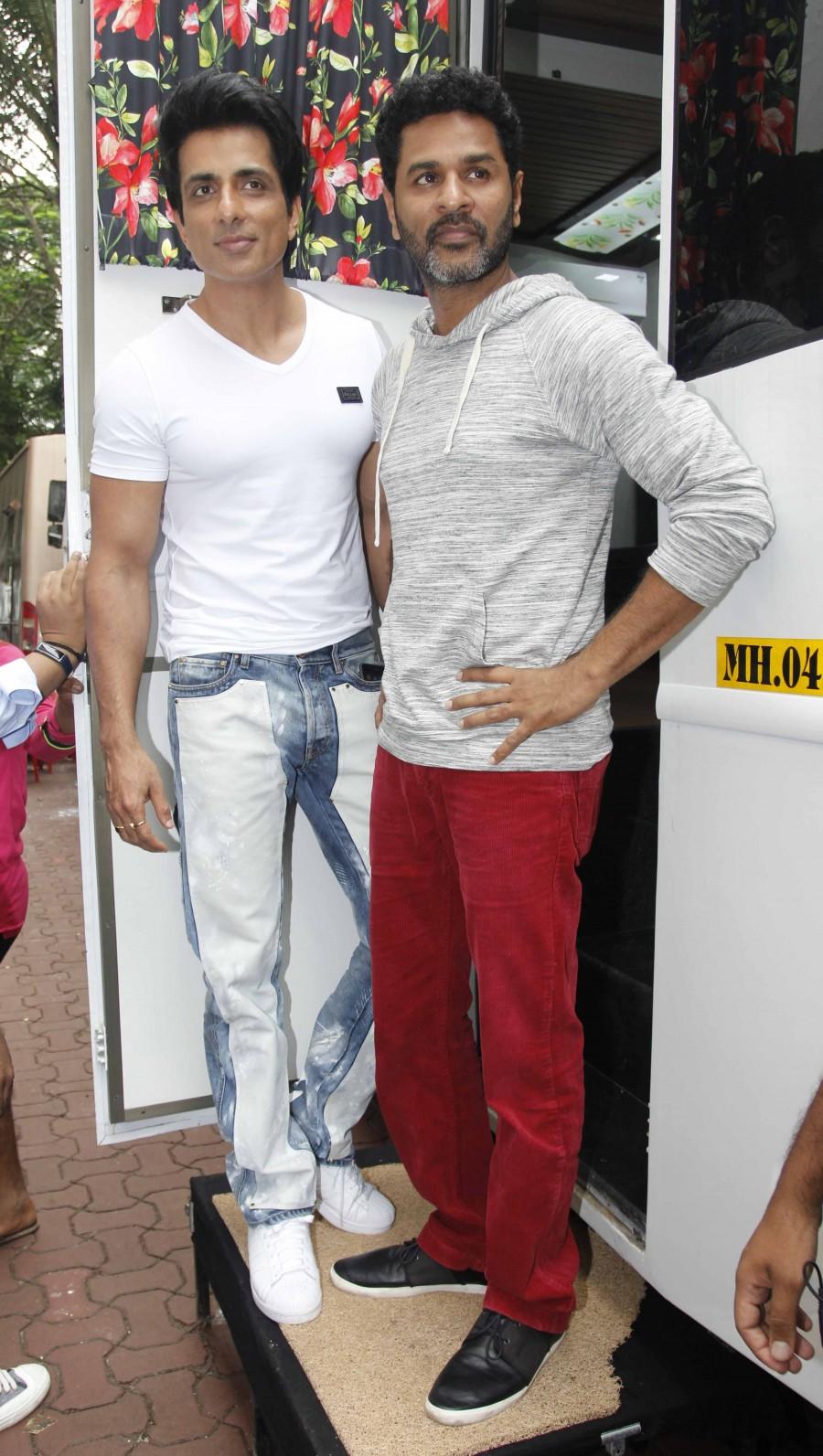Promotion of film Tutak Tutak Tutiya on the sets of reality show Super Dancer set. Directed by Vijay, Tutak Tutak Tutiya,Tutak Tutak Tutiya promotions,Tutak Tutak Tutiya movie promotions,Prabhu Deva,Sonu Sood,Tamannaah,Super Dancer set