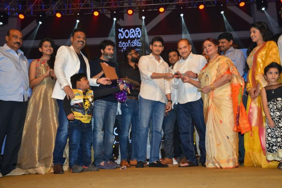 Prince Mahesh Babu at Nandini Nursing Home audio launch. Prince Mahesh Babu,Mahesh Babu,Mahesh Babu at Nandini Nursing Home audio launch,Nandini Nursing Home audio launch,Nandini Nursing Home,Nandini Nursing Home audio launch pics,Nandini Nursing Home audio launch images,Nandini Nursing Home audio launch photos