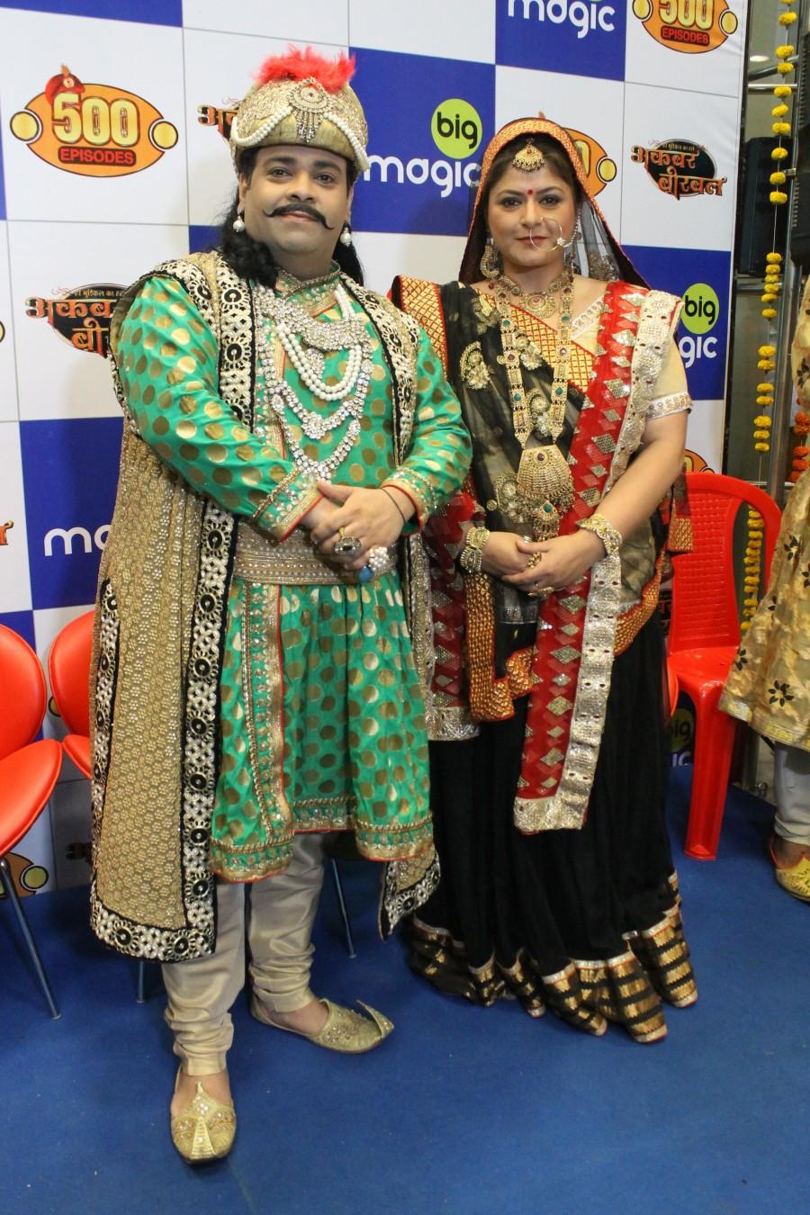 BIG Magic celebrated the milestone with the entire cast of Akbar-Birbal. Akbar-Birbal,Akbar,Birbal,Akbar Birbal Completes 500 Episodes,Akbar Birbal Completes Episodes,Har Mushkil Ka Hal Akbar Birbal,Kiku Sharda,Vishal Kotian,Kiku Sharda pics