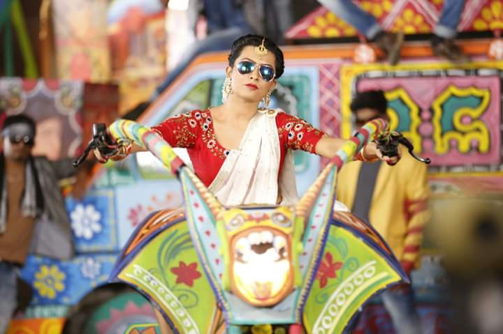 Doddmane Hudga is an upcoming Kannada movie co-written and directed by Duniya Soori and produced by M. Govindu under the Ajay Pictures banner. The film stars Puneeth Rajkumar and Radhika Pandit in the lead role, while Ambareesh, Sumalatha, Bharathi Vishnuvardhan, Srinivasa Murthy, Krishna, P. Ravi Shankar, Rangayana Raghu, Chikkanna, Avinash, Santosh and Udaya Raghav appear in the supporting role. Puneeth Rajkumar,Radhika Pandit,Puneeth Rajkumar and Radhika Pandit,Doddmane Hudga movie stills,Doddmane Hudga movie pics,Doddmane Hudga movie images,Doddmane Hudga movie photos,Doddmane Hudga movie pictures,Doddmane Hudga pics,Doddmane Hudga images,Doddm
