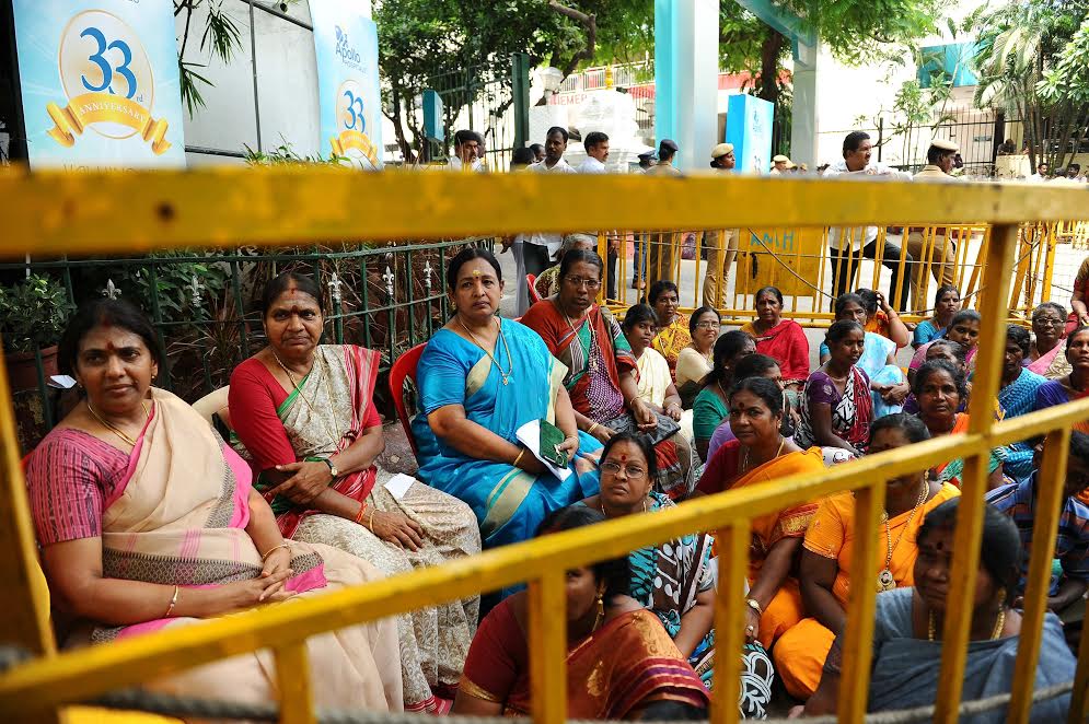 Jayalalithaa's supporters performed a special puja at Apollo Hospitals today. Jayalalithaa,Jayalalithaa health,Special Pooja for Jayalalithaa,Special Pooja for Jayalalithaa recovery,Special Pooja at Apollo Hospital,Apollo Hospital,Tamil Nadu CM Jayalalithaa,CM Jayalalithaa,special puja at Apollo Hospitals today
