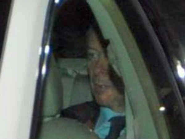 Tamil Nadu Chief Minister J.Jayalalithaa is reported to have been examined by a specialist doctor from the UK while there was no official statement on her health condition either from the state government or from the Apollo Hospitals. Jayalalithaa,Jayalalithaa health,Jayalalithaa health update,Tamil Nadu Chief Minister J Jayalalithaa,CM Jayalalithaa,Jayalalithaa at Apollo Hospital,Apollo Hospital,London specialist,jayalalithaa chief minister,Jayalalithaa health rumours,Jayalalithaa dea