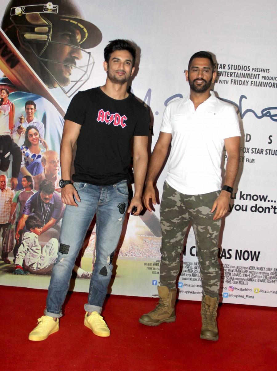 India's limited overs skipper Mahendra Singh Dhoni and Sushant Singh Rajput snapped at 'M.S. Dhoni: The Untold Story' promotions. Mahendra Singh Dhoni,Dhoni,MS Dhoni-The Untold Story,M.S. Dhoni,M.S. Dhoni box office,Sushant Singh Rajput,Dhoni and Sushant Singh,Sushant Singh,sushant singh rajput ms dhoni