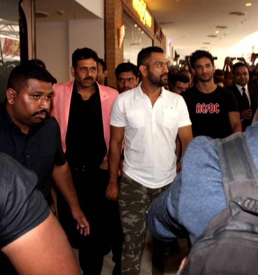 India's limited overs skipper Mahendra Singh Dhoni and Sushant Singh Rajput snapped at 'M.S. Dhoni: The Untold Story' promotions. Mahendra Singh Dhoni,Dhoni,MS Dhoni-The Untold Story,M.S. Dhoni,M.S. Dhoni box office,Sushant Singh Rajput,Dhoni and Sushant Singh,Sushant Singh,sushant singh rajput ms dhoni
