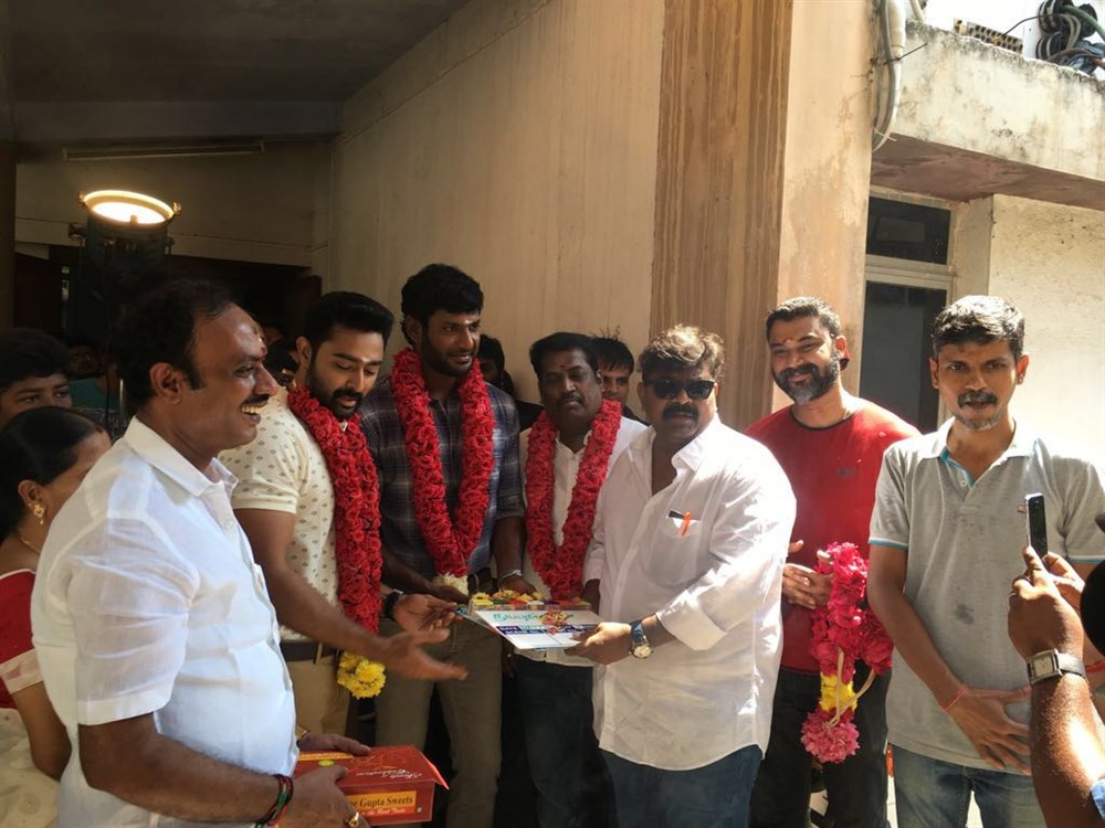 Tamil movie Thupparivaalan launched in Chennai. Celebs like Vishal, Prasanna, Mysskin and others graced the event. Vishal,Prasanna,Mysskin,Vishal and Mysskin,Thupparivaalan movie launch,Thupparivaalan movie pooja,Thupparivaalan movie launch pics,Thupparivaalan movie launch images,Thupparivaalan movie launch stills,Thupparivaalan movie launch pictures,Thupparivaalan