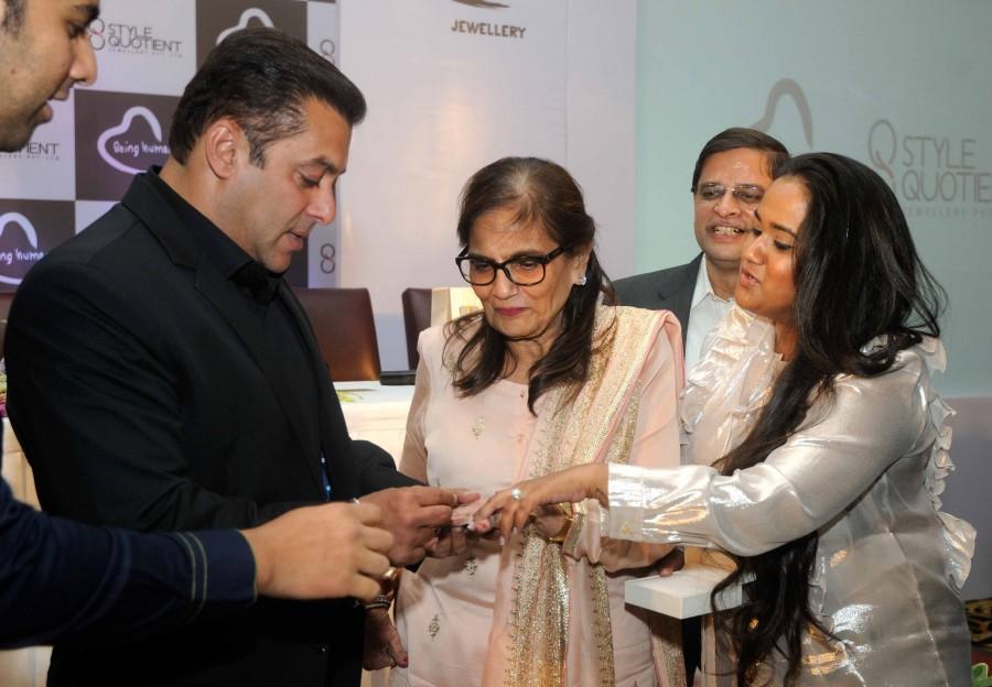 Being Human – The Salman Khan Foundation has tied up with Style Quotient Jewellery Pvt. Ltd. to launch an enthralling range of fine diamond Jewellery on 30th September, 2016 in New Delhi. Style Quotient Jewellery Pvt. Ltd is the exclusive global licensee of Being Human Jewellery to design, manufacture, distribute and retail the brand. Salman Khan,Salman Khan enters jewelery segment,jewelery segment,Being Human brand enters jewelery segment,Salman Khan Foundation,Style Quotient Jewellery Pvt. Ltd,Style Quotient Jewellery,actor Salman Khan,Salman Khan pics,Salman Khan images,Salman Khan