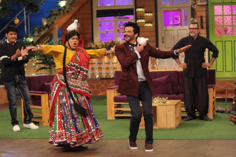 Anil Kapoor with Harshvardhan Kapoor, Saiyami Kher and Om Praksh Mehra promote Mirzya at Kapil Sharma's show. Anil Kapoor,Harshvardhan Kapoor,Saiyami Kher,Om Praksh Mehra,Mirzya at Kapil Sharma's show,Mirzya Team at Kapil Sharma's show,Kapil Sharma show,Mirzya promotion,Mirzya movie promotion,Mirzya movie promotion pics,Mirzya movie promotion images,Mir