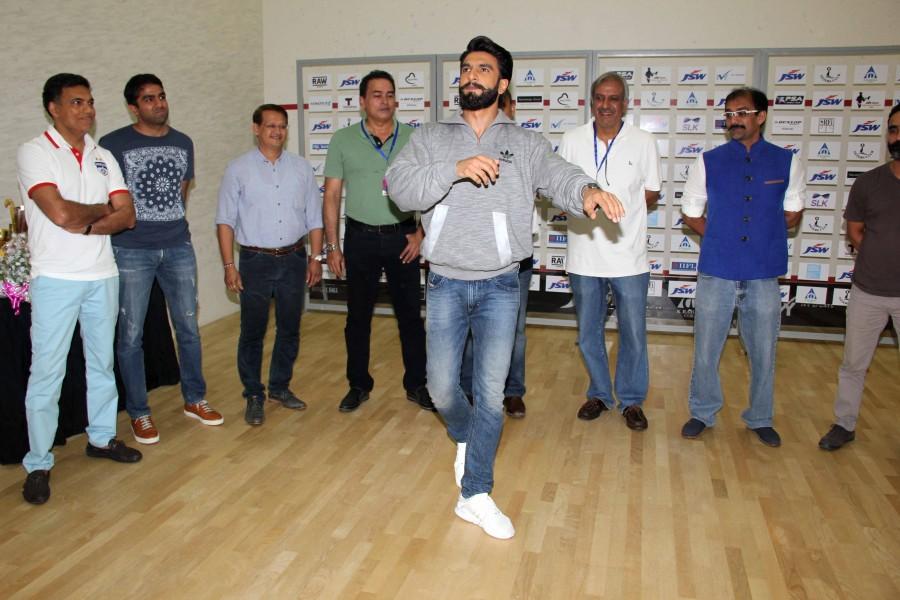 Bollywood actor Ranveer Singh graces JSW Squash Circuit 2016 championship finale. Ranveer Singh,Ranveer Singh at JSW Squash Circuit 2016 championship finale,JSW Squash Circuit 2016 championship finale,JSW Squash Circuit finale,JSW Squash Circuit,actor Ranveer Singh,Ranveer Singh pics,Ranveer Singh images,Ranveer Singh stills,Ranveer Si