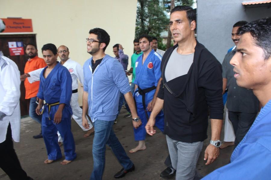 Celebs like Akshay Kumar, Alia Bhatt, Aditya Thackeray at Women's Self Defence Centre graduation day. Akshay Kumar,Alia Bhatt,Aditya Thackeray,Akshay Kumar and Alia Bhatt,Women's Self Defence Centre graduation day,Women's Self Defence day,Akshay Kumar pics,Akshay Kumar images,Akshay Kumar photos,Akshay Kumar stills,Alia Bhatt pics,Alia Bhatt ima