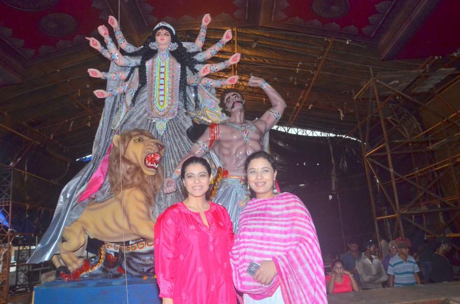 Bollywood actress Kajol attends Durga Puja in North Bombay. Kajol,Kajol attends Durga Puja,Durga Puja,Durga Puja in Bombay,Durga Puja celebrations,Samrat Mukherje,Aneel Murarka,Sumona chakraborty,Durga Puja Samiti,Maa Durga