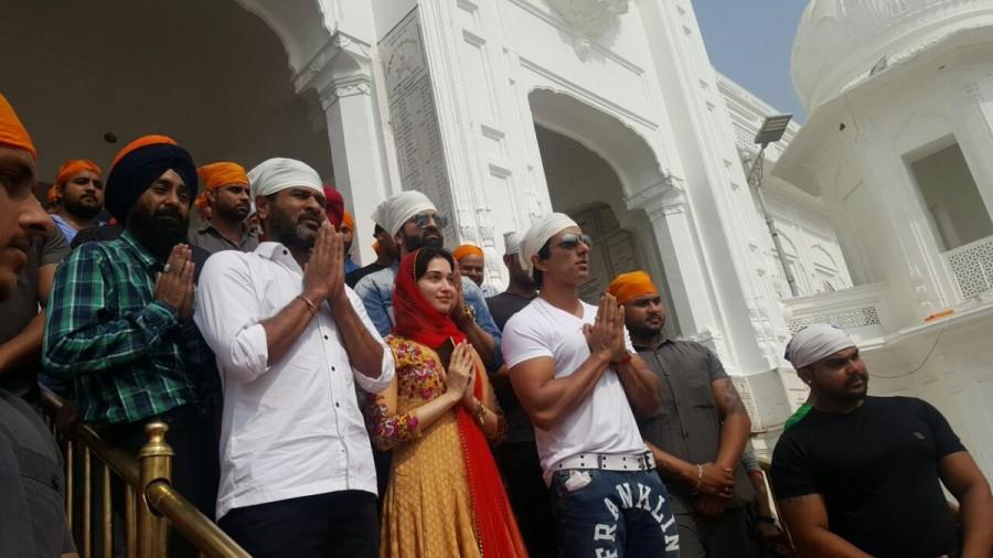 Actor Prabhu Deva, Sonu Sood, Tamannaah Bhatia visit Golden temple for the success of their upcoming movie Tutak Tutak Tutiya. Prabhu Deva,Sonu Sood,Tamannaah Bhatia,Prabhu Deva visits Golden temple,Sonu Sood visits Golden temple,Tamannaah Bhatia visits Golden temple,Prabhu Deva at Golden temple,Sonu Sood at Golden temple,Tamannaah Bhatia at Golden temple,Tutak Tutak Tutiya,Tut