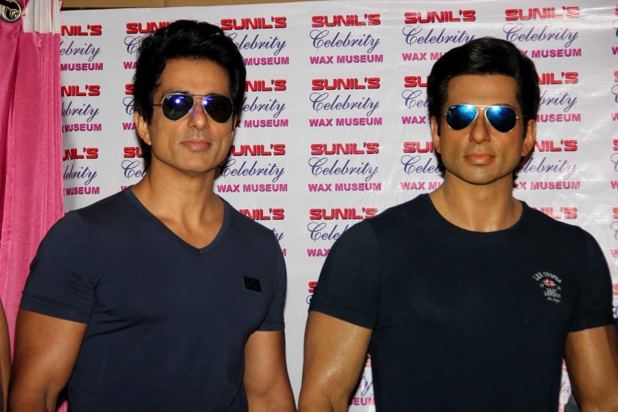 Bollywood actor Sonu Sood's wax statue unveiled in Mumbai. Sonu Sood,Sonu Sood's wax statue unveiled,Sonu Sood wax statue,Sonu Sood wax statue pics,Sonu Sood wax statue images,Sonu Sood wax statue stills,Sonu Sood wax statue pictures,Sonu Sood wax statue photos