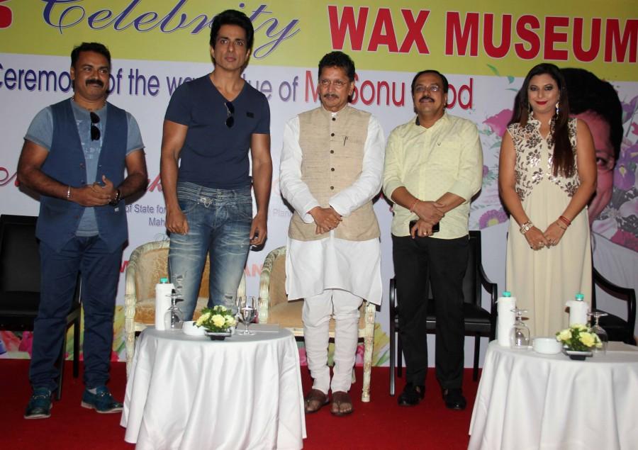 Bollywood actor Sonu Sood's wax statue unveiled in Mumbai. Sonu Sood,Sonu Sood's wax statue unveiled,Sonu Sood wax statue,Sonu Sood wax statue pics,Sonu Sood wax statue images,Sonu Sood wax statue stills,Sonu Sood wax statue pictures,Sonu Sood wax statue photos