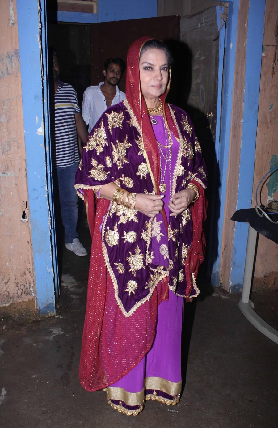 Shabana Azmi, Ashmit Patel on the set of zee new show Shabana Azmi,Ashmit Patel,Amma - Ek Maa jo lakhon ke liye baani Amma,Amma - Ek Maa jo lakhon ke liye baani Amma show,Shabana Azmi and Ashmit Patel