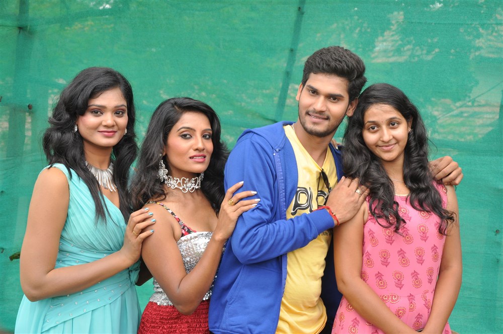Telugu movie Maro Drushyam launched event held at Hyderabad. Celebs like Mamatha Ravath, Bharatha Naidu and others graced the event. Maro Drushyam Movie launch,Mamatha Ravath,Bharatha Naidu,Maro Drushyam Movie launch pics,Maro Drushyam Movie launch images,Maro Drushyam Movie launch stills,Maro Drushyam Movie launch pictures,Maro Drushyam Movie launch photos