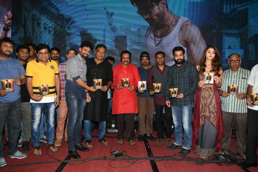 Telugu movie ISM Audio launch event held in Hyderabad. Celebs like Jr NTR, Hari Krishna, Kalyan Ram, Aditi Arya and others graced the event. Kalyan Ram-ISM Movie Audio Launch Latest Stills,Kalyan Ram-ISM Movie Audio Launch Photo Gallery,Kalyan Ram-ISM Movie Audio Launch photos,Kalyan Ram-ISM Movie,ISM Movie,Kalyan Ram,Jr NTR,Hari Krishna