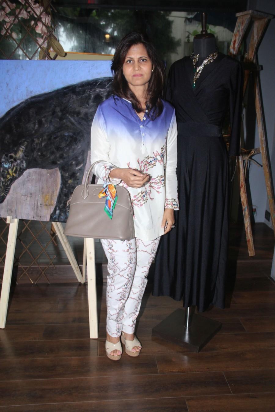 Present were close friends and customers including celebrated names like Zayed Khan, Talat Aziz, Pooja Bedi, Kiran Bawa, Naved and Sayeeda Jaffery, Kiran Juneja Sippy, Nazneen Bedi, Anju Malik with daughter Ada, Monaz Jethwani, Kunika Singh, Yasmin Morani, Delna Mistry, Kiran Bawa, Reshma Merchant, Priyanka Thakur, Aarti Surendranath, Anu Luthria, Bob Brahmbhatt, Balbeer Gandhi, Roshni Damania, Tanuja Padwal, Mi nakshi Chaudhari , Gurcharan Singh, Keyur Patel, Pawan Khanna, Jennifer Kotwal, Preety Bhalla, Usha Agarwal, Karan Gupta, Nitish Shah, Aakif Habib and many more. Zayed Khan,Talat Aziz,Pooja Bedi,Kiran Bawa,Naved and Sayeeda Jaffery,Kiran Juneja Sippy,Nazneen Bedi,Anju Malik with daughter Ada,Monaz Jethwani,Kunika Singh,Yasmin Morani,Delna Mistry,Kiran Bawa,Reshma Merchant,Priyanka Thakur,Aarti Surendranath,Anu Lut