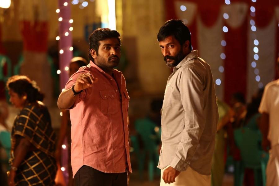 3) Story : This movie will be essaying a commercial plot with lots of casual action sequences. This movie will turn as Ghilli for Vijay and so its Rekka for Vijay Sethupathi. Vijay Sethupathi,Lakshmi Menon,Vijay Sethupathi and Lakshmi Menon,Rekka,Rekka review,Rekka movie review,Rekka 5 reasons to watch,Rekka movie,Rekka pics,Rekka images,Rekka photos