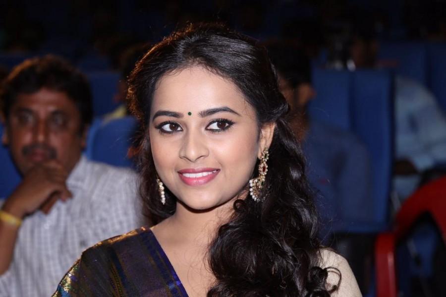 Tamil movie Kaashmora Audio launch event held in Chennai. Celebs like Karthi, Sri Divya and others graced the event. Kaashmora Audio launch,Kaashmora,Kaashmora Audio,Kaashmora music launch,Kaashmora music,Karthi,Sri Divya,Karthi at Kaashmora Audio launch,Sri Divya at Kaashmora Audio launch,Kaashmora Audio launch pics,Kaashmora Audio launch images,Kaashmora Audio launch