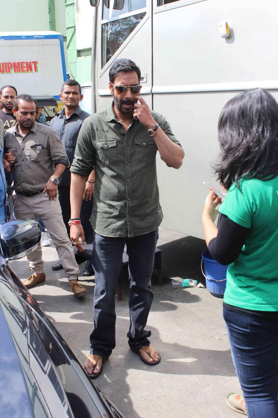 Photos of Bollywood actor Ajay Devgn promotes 'Shivaay' on the set of Savdhaan India at Filmcity. Ajay Devgn,Ajay Devgn promotes Shivaay,Shivaay,Shivaay promotion,Shivaay movie promotion,Shivaay promotion Filmcity,Ajay Devgn pics,Ajay Devgn images,Ajay Devgn photos,Ajay Devgn stills,Ajay Devgn pictures
