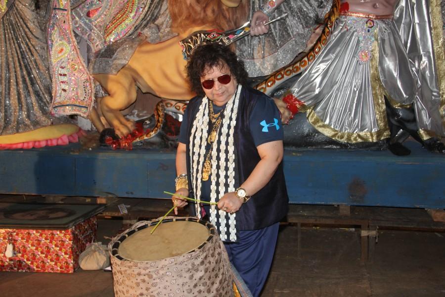 Legendary singer- Bappi Lahiri has been associated with this puja since his childhood as his parents Shri. Aparesh Lahiri and Shrimati. Bansari Lahiri were also members of this puja which was started by Padmashri Sasadhar Mukerji and Smt. Satirani Mukerji. Bappi Lahiri and Bappa Lahiri,Bappi Lahiri,Bappa Lahiri,Sarbojanin Durga Puja Samiti 2016,Sarbojanin Durga Puja Samiti,Durga Puja Samiti 2016,Durga Puja