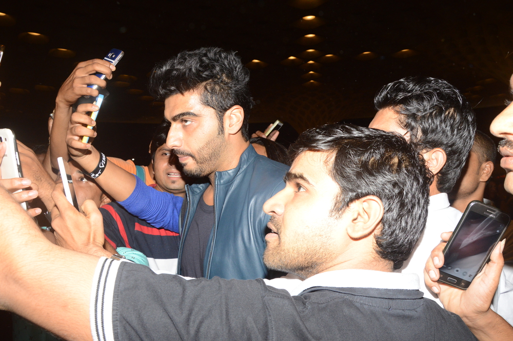Photos of Bollywood actor Arjun Kapoor leaves to Ladhak for a Magazine shoot. Arjun Kapoor,Arjun Kapoor leaves to Ladhak,Arjun Kapoor Magiazine shoot,Arjun Kapoor pics,Arjun Kapoor images,Arjun Kapoor photos,Arjun Kapoor stills,Arjun Kapoor pictures,Arjun Kapoor latest pics,Arjun Kapoor latest images,Arjun Kapoor latest photos,Arju