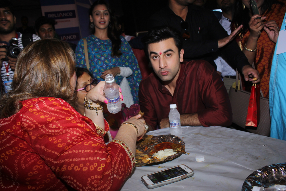Bollywood celebs like Kajol and Ranbir Kapoor are celebrating Durga Ashtami with family and friends. The Tamasha actor greeted all his fans and was all smiles for the shutterbugs. Kajol,Ranbir Kapoor,Durga Ashtami,Durga Ashtami celebrations,Celebs celebrates Durga Ashtami,Durga Ashtami celebration pics,Durga Ashtami celebration images,Durga Ashtami celebration photos,Durga Ashtami celebration stills,Durga Ashtami celebration pictur