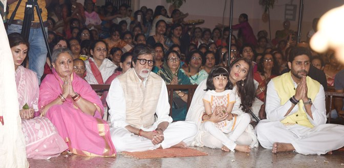 Amitabh Bachchan along with Jaya Bachchan, Abhishek Bachchan, Aishwarya Rai Bachchan, Aaradhya and Shweta Bachchan Nanda showed up to take part in Durga Puja festivities in Mumbai's Khar suburb.