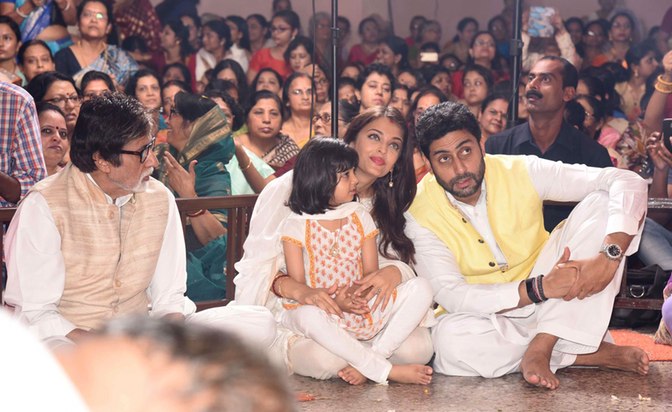 Amitabh Bachchan along with Jaya Bachchan, Abhishek Bachchan, Aishwarya Rai Bachchan, Aaradhya and Shweta Bachchan Nanda showed up to take part in Durga Puja festivities in Mumbai's Khar suburb. Amitabh Bachchan,Jaya Bachchan,Abhishek Bachchan,Aishwarya Rai Bachchan,Aaradhya Bachchan,Amitabh Bachchan and family celebrate Durga Pooja