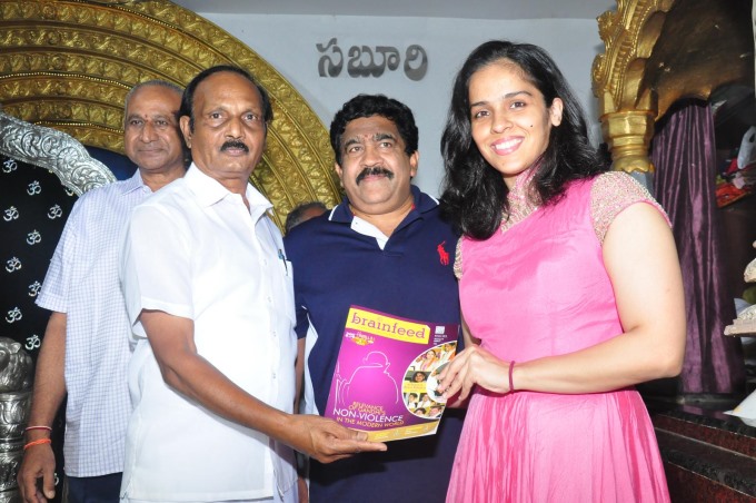 Check out the photos of Badminton Player Saina Nehwal visits Film Nagar Temple in Hyderabad. Saina Nehwal visits Film Nagar Temple,Saina Nehwal at Film Nagar Temple,Film Nagar Temple,Saina Nehwal,Indian Shuttler Saina Nehwal,Saina Nehwal pics,Saina Nehwal images,Saina Nehwal photos,Saina Nehwal stills,Saina Nehwal pictures
