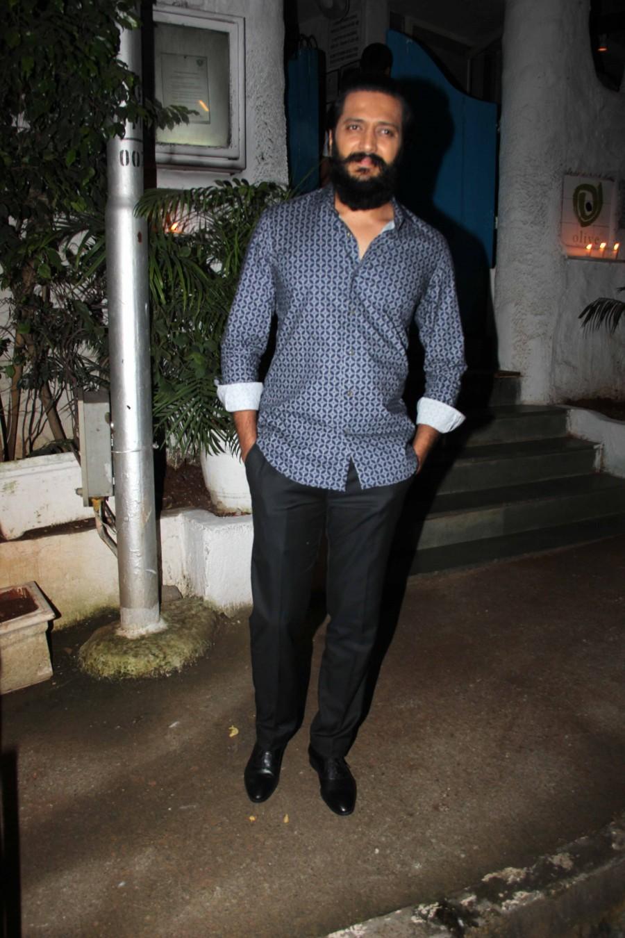 Photos of Riteish Deshmukh, Genelia D'Souza spotted at Bandra olive. Riteish Deshmukh,Genelia D'Souza,Riteish Deshmukh and Genelia D'Souza,Riteish Deshmukh spotted at Bandra olive,Genelia D'Souza spotted at Bandra olive,Genelia D'Souza pics,Genelia D'Souza images,Genelia D'Souza photos,Genelia