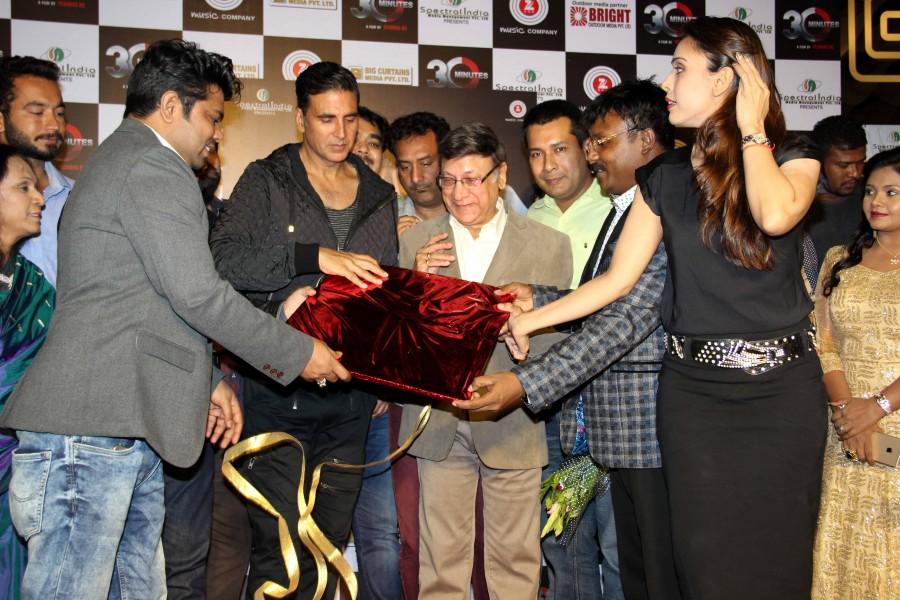 Photos of Bollywood movie '30 Minutes' trailer and music launch. Celebs like Akshay Kumar, Harmeet Singh, Manmeet Singh, Hiten Paintal, Paintal, Mitasha Paintal, Hrishita Bhatt, Divya Khosla Kumar, Bhushan Kumar, Hrishita Bhatt, Hemant Pandey and others graced the event. Akshay Kumar,30 Minutes trailer,30 Minutes trailer launch,30 Minutes trailer pics,30 Minutes trailer images,30 Minutes trailer photos,30 Minutes music,30 Minutes music launch,30 Minutes audio,Harmeet Singh,Manmeet Singh,Hiten Paintal,Paintal,Mitasha Paint