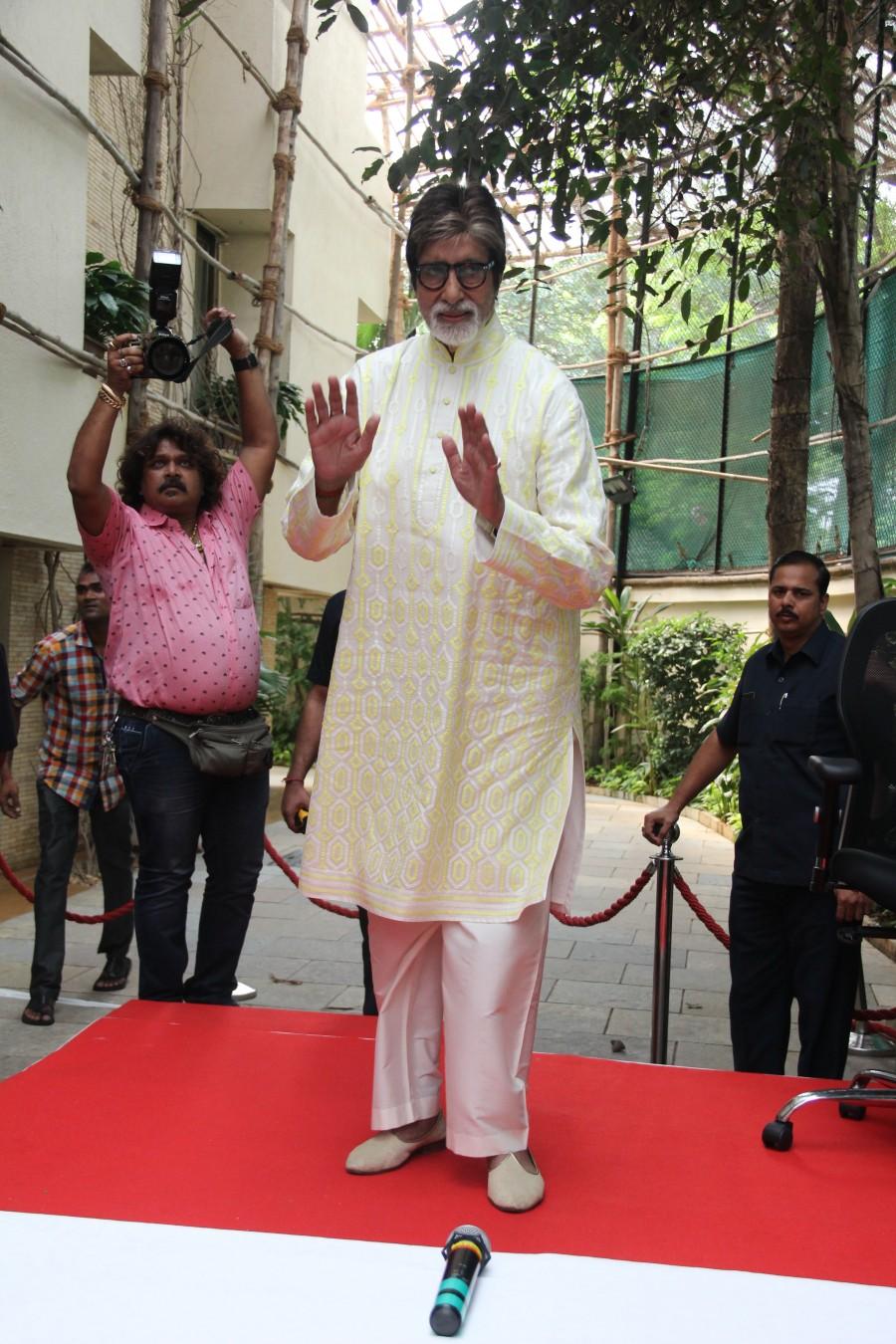 As a Sunday routine, the gates of the actor's residence get thronged by fans who wait to catch a glimpse of him and wave at him. On his birthday too, fans came in to greet him. Asked about how he was planning to spend the day, he said: "I will be spending my day with my family." Amitabh Bachchan celebrates his 69th Birthday,Amitabh Bachchan celebrates 69th Birthday,Amitabh Bachchan 69th Birthday,Amitabh Bachchan Birthday Celebration,Amitabh Bachchan Birthday Celebration pics,Amitabh Bachchan Birthday Celebration images,Amitabh Ba
