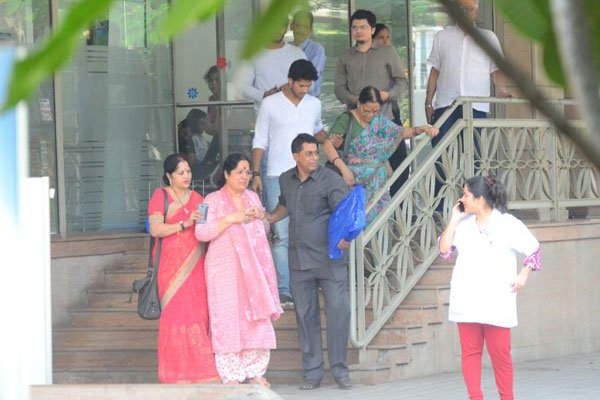 "Shilpa's father passed away today at around 9 a.m. at his Versova residence. He had a cardiac arrest," the source told IANS. His last rites will be conducted on Wednesday morning. Shilpa Shetty,Shilpa Shetty father Surendra Shetty,Surendra Shetty passes away,Surendra Shetty,Surendra Shetty dead,Surendra Shetty death,Surendra Shetty cardiac arrest