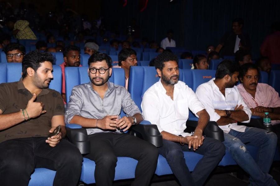 Tamil movie Devi Success Meet event held at Chennai. Celebs like Prabhudheva, RJ Balaji, Director Vijay, Mahesh, Shiyam Jack and others graced the event. Devi Success Meet,Devi Success Meet pics,Devi Success Meet images,Devi Success Meet photos,Devi Success Meet stills,Devi Success Meet pictures,Prabhu Deva,Sonu Sood,Tamannaah