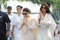 "We are deeply saddened to confirm the passing away of Surendra Shetty, husband of Sunanda Shetty and loving father to Shilpa Shetty Kundra and Shamita Shetty," Shilpa said in a statement here.