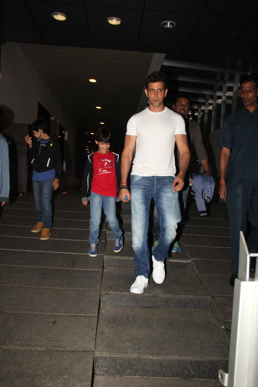 Photos of Bollywood actor Hrithik Roshan spotted with his son at Hakkasan in Bandra. Hrithik Roshan,Hrithik Roshan spotted with his son,Hrithik Roshan with his son,Hrithik Roshan Son,Hrithik Roshan at Bandra,Hrithik Roshan pics,Hrithik Roshan images,Hrithik Roshan photos,Hrithik Roshan stills,Hrithik Roshan pictures
