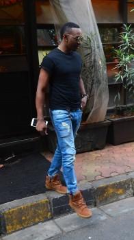 Veteran West Indies all-rounder Dwayne Bravo and Drishyam actress Shriya Saran spotted outside a suburb eatery in Andheri, Mumbai.