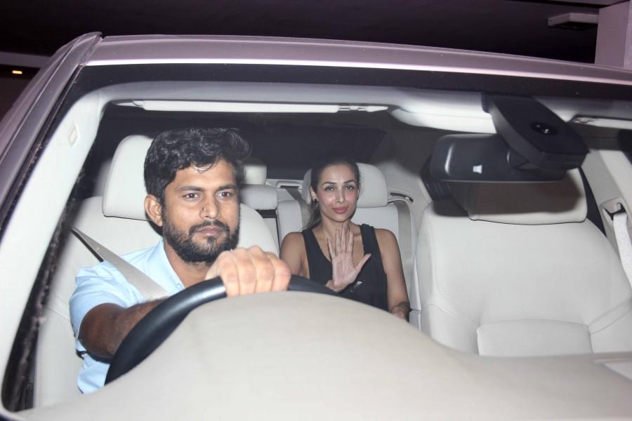 Celebs like Kareena Kapoor Khan, Karisma Kapoor, Manish Malhotra, Malaika Arora spotted at Karan Johar's house. Kareena Kapoor,Karisma Kapoor,Malaika Arora,Amrita Arora,Karan Johar,Kareena Kapoor Khan
